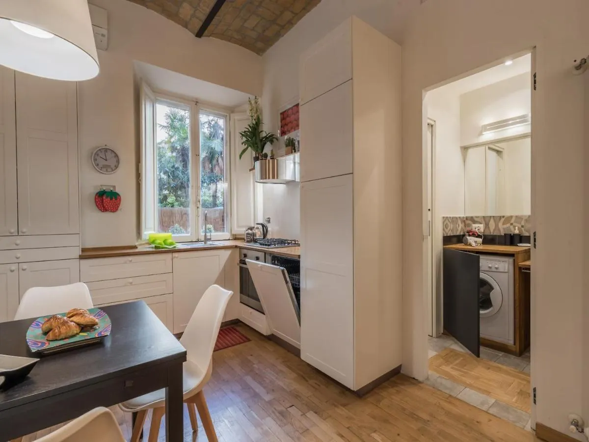 The Best Rent - Elegant Flat Near Colosseum Rome 0*,  Italy
