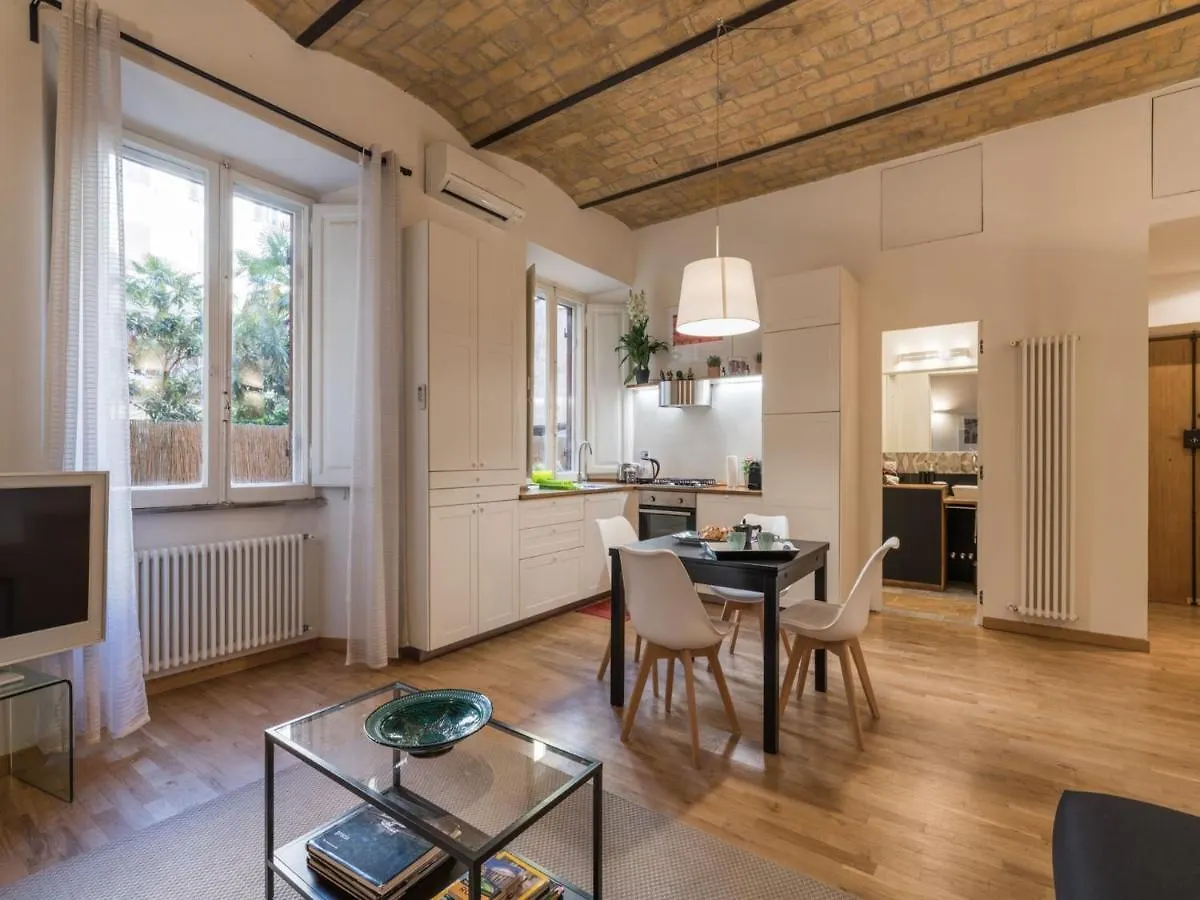 The Best Rent - Elegant Flat Near Colosseum Rome 0*,  Italy