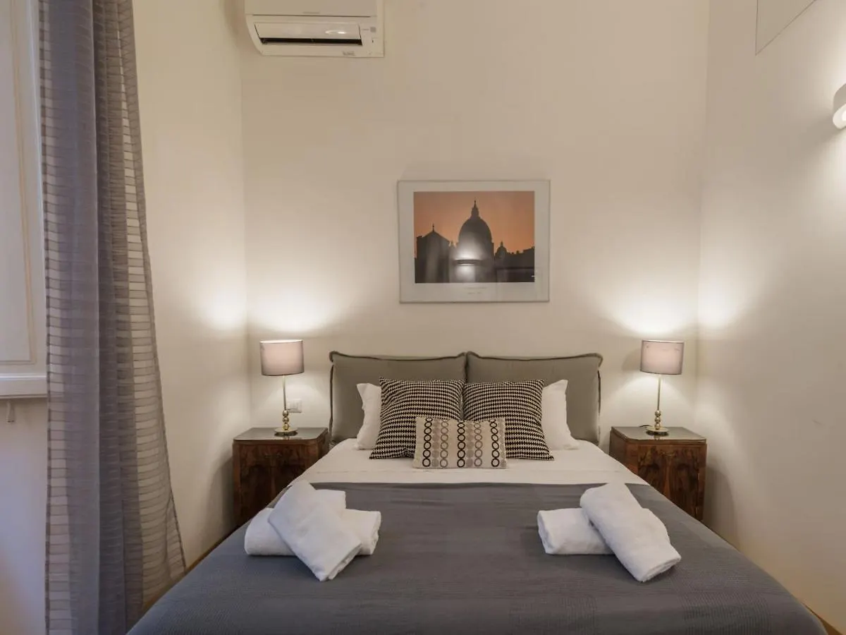 The Best Rent - Elegant Flat Near Colosseum Rome Apartment