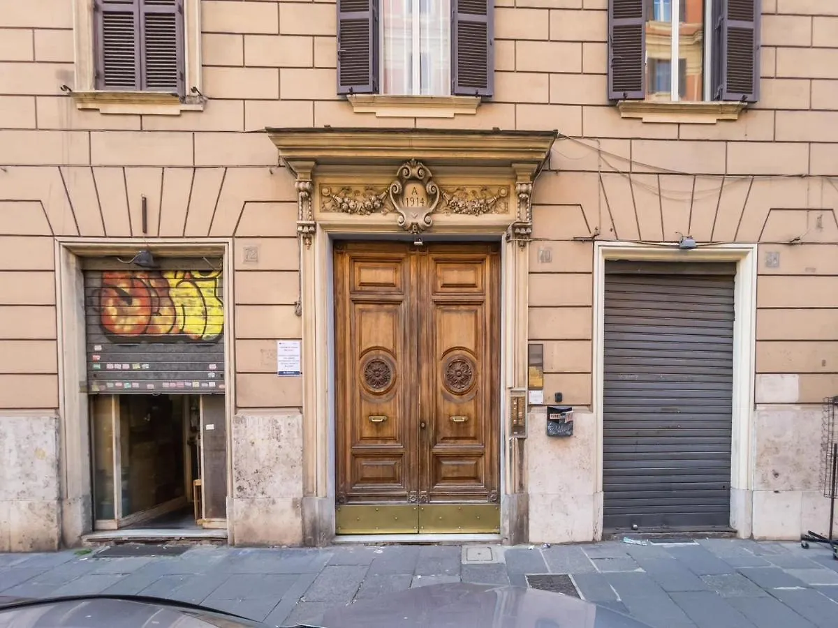 Apartment The Best Rent - Elegant Flat Near Colosseum Rome Italy