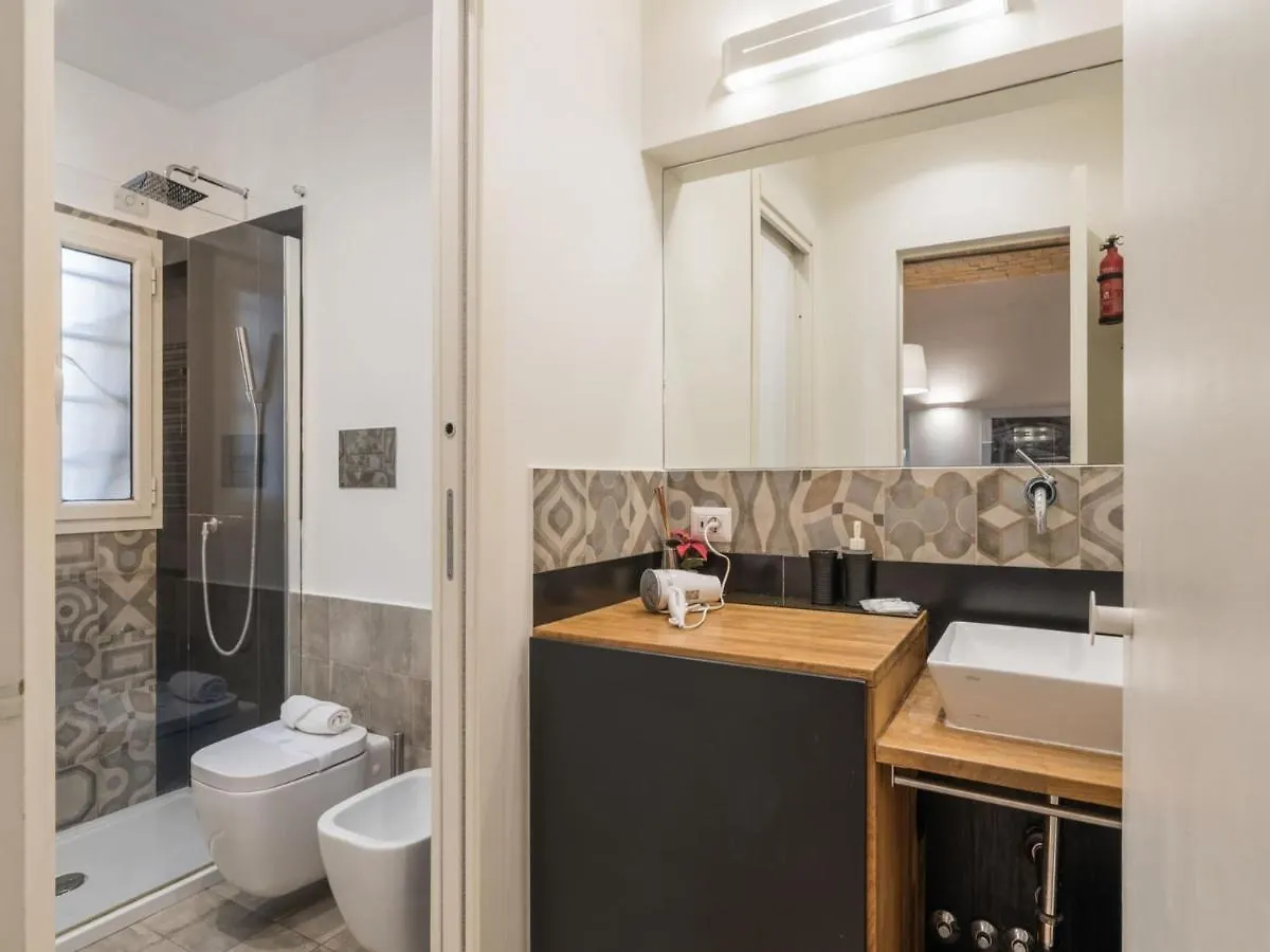 The Best Rent - Elegant Flat Near Colosseum Rome Italy